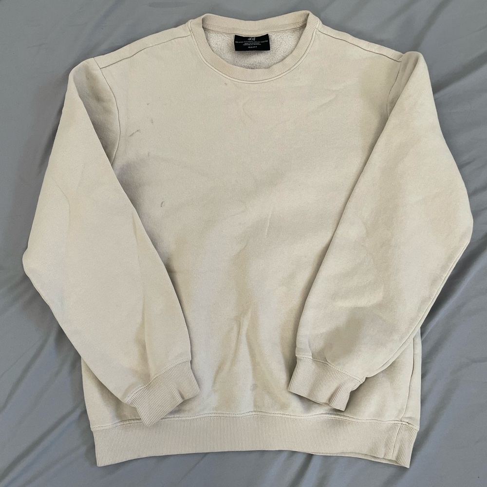 small cream H&M crewneck